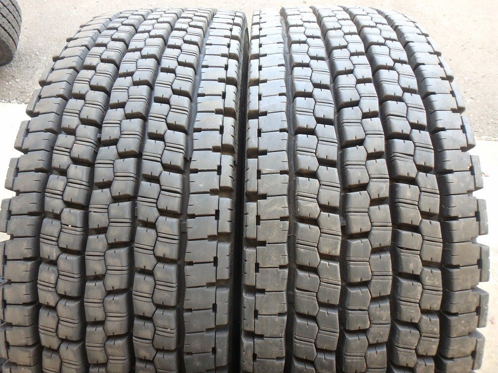 N764 2024年製 バリ溝 送料無料【295/80R22.5 153/150】ブリヂストン W999 スタッドレス 2本 約8.5分山 約19-19.5mm拍卖