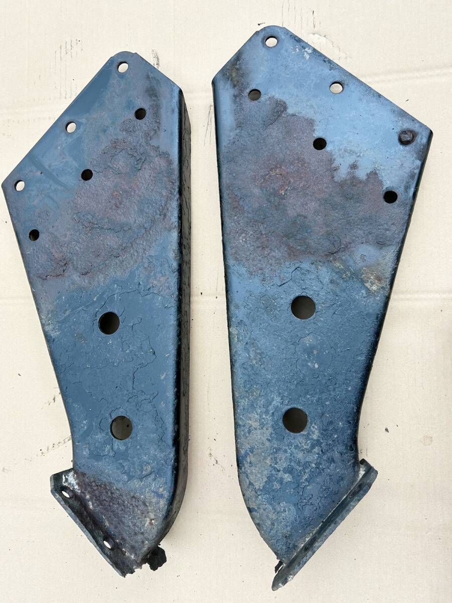 AU リアバンパー用ステー 左右セット スチール製(トラック部品、法定、車検) 福岡発拍卖