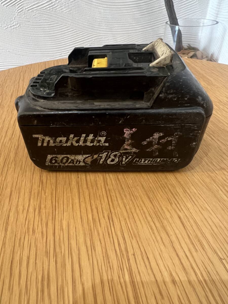 *10187 makita マキタ 6.0Ah 18V 108Wh 氏名入り リチウムイオン バッテリ BL1860B 電動工具拍卖