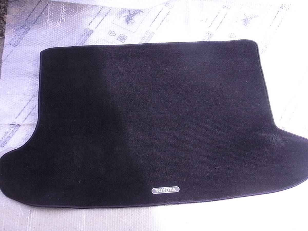 トヨタ(TOYOTA) トランクマット カーペットタイプ 86 ハチロク 【 ZN6 】 08213-18020 廃番品 中古拍卖