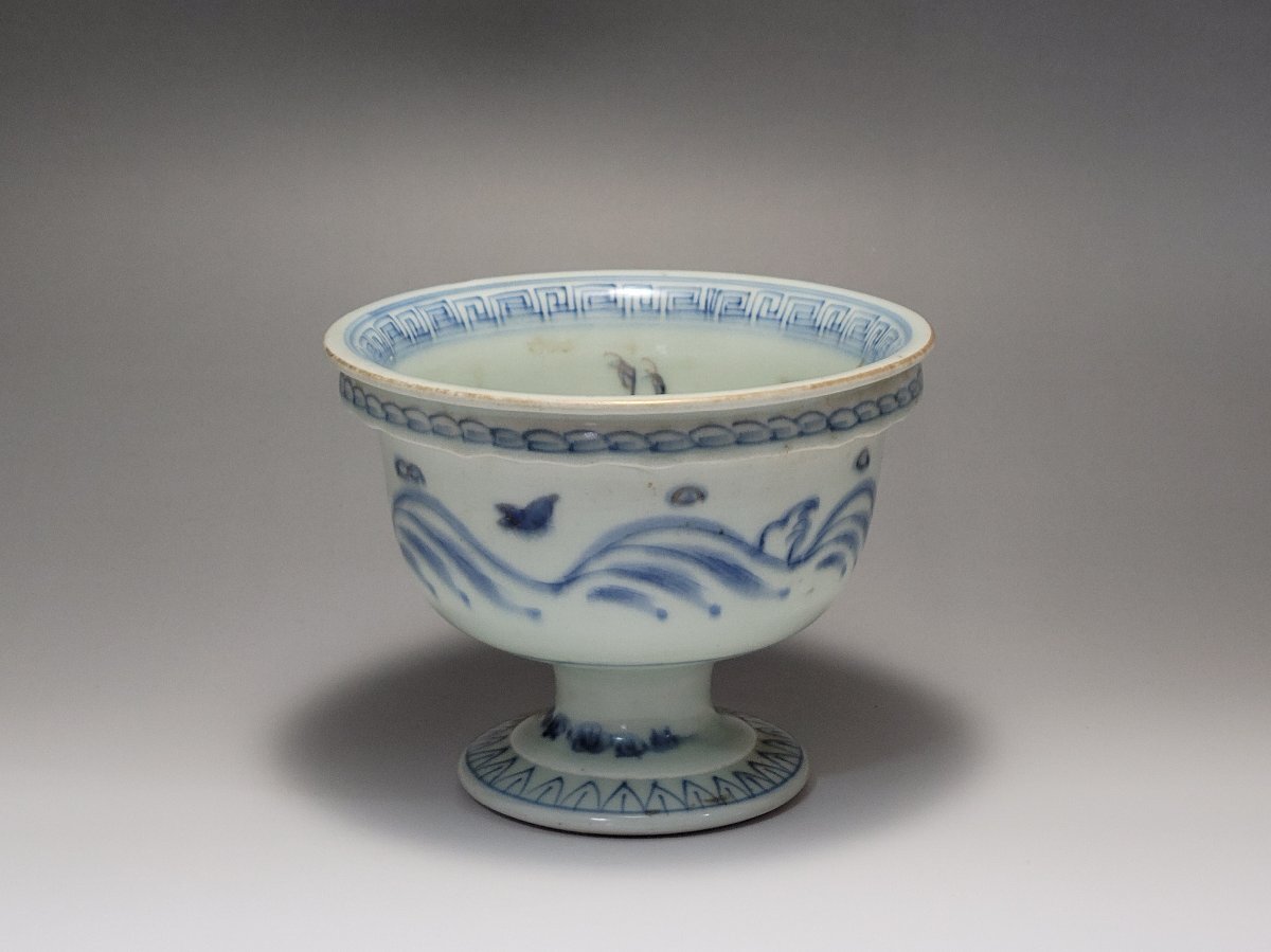 染付 松鶴紋 在銘 高足杯 幅約14.3cm / 茶碗 盃 杯 盞 小鉢 茶道具 煎茶道具 酒器 唐物 人間国宝 李朝 高麗 古玩 古董拍卖