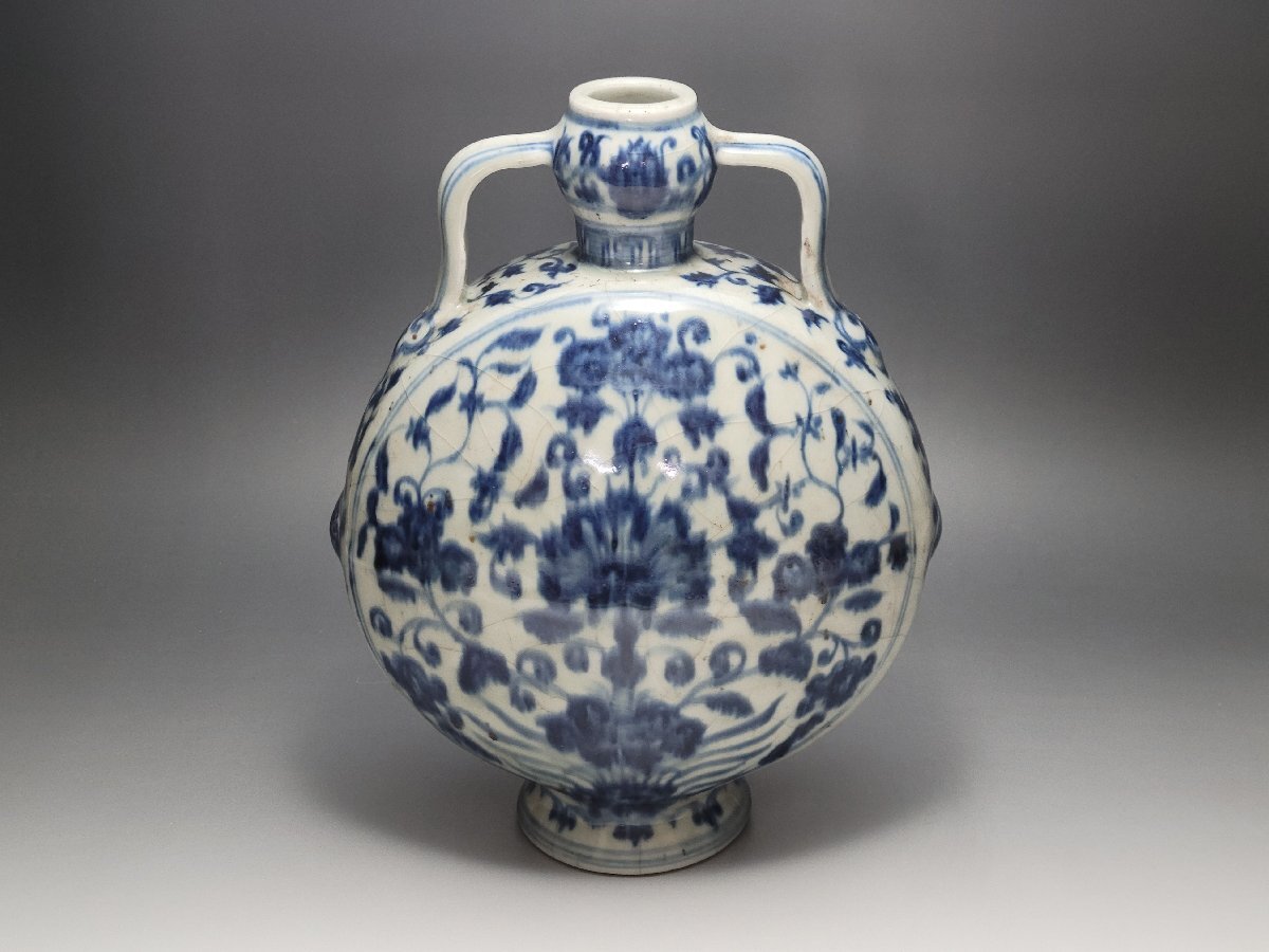 E 染付 花紋 両耳 扁甁 時代唐物 高さ約27.6cm / 明清時代 花瓶 飾瓶 花插 花器 唐物 人間国宝 李朝 高麗 古玩 古董拍卖