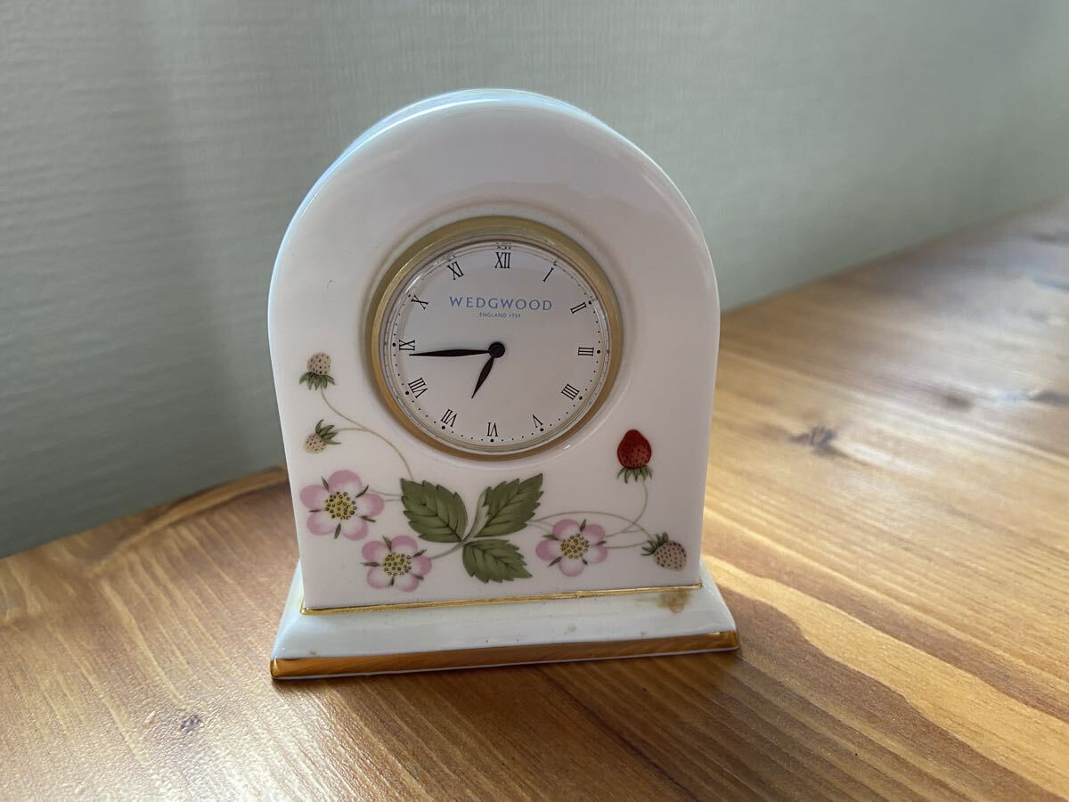 61186 ウェッジウッド ワイルドストロベリー ドームオクロック ミニ時計 置き時計 動作未確認拍卖