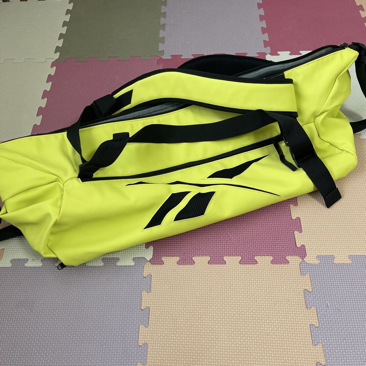 リーボック Reebok LESMILLS スポーツバッグ ボストンバック イエロー 大容量 ジム 旅行拍卖