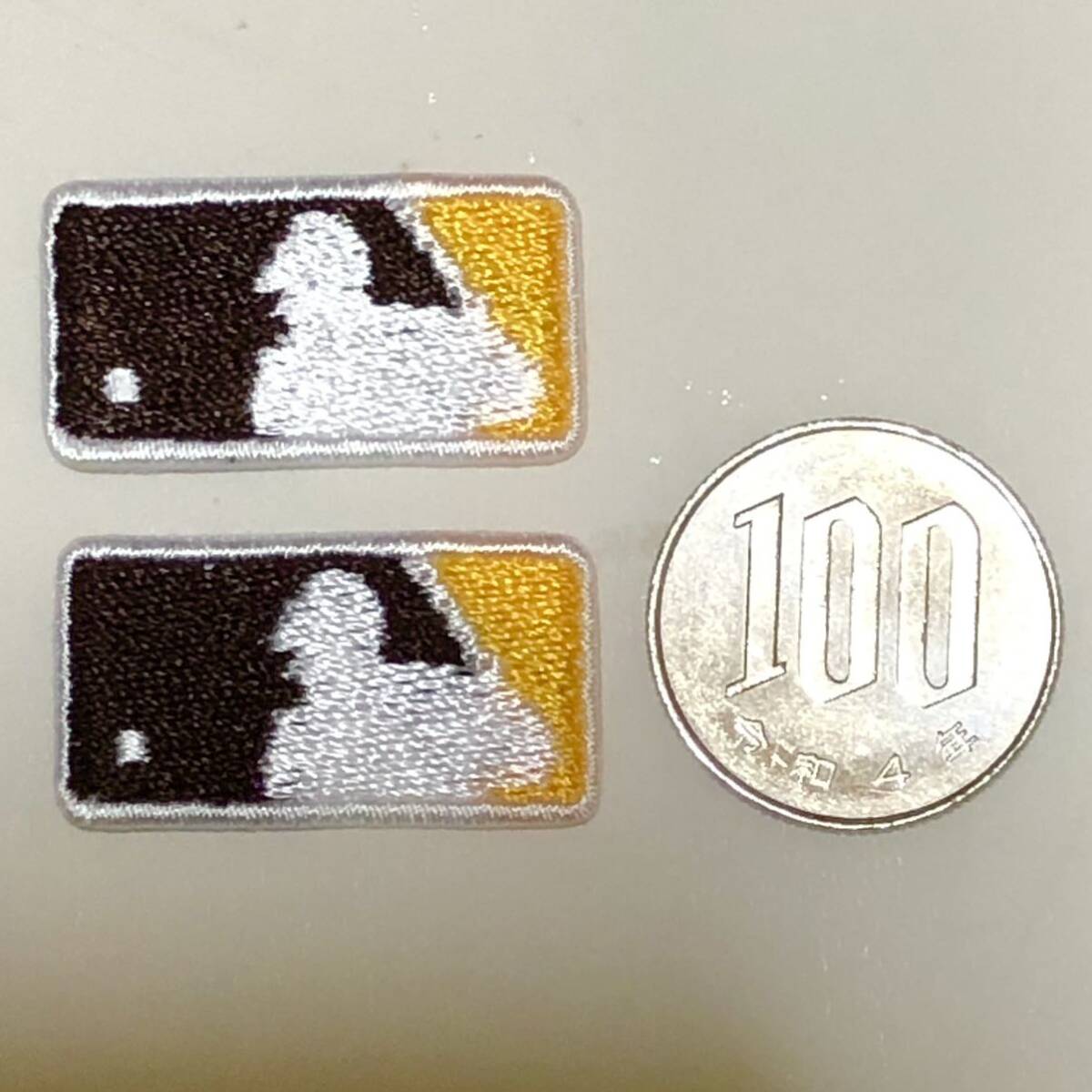 MLB バッターマン 極小(約3cm) 2枚セット ワッペン     パドレスカラーB拍卖