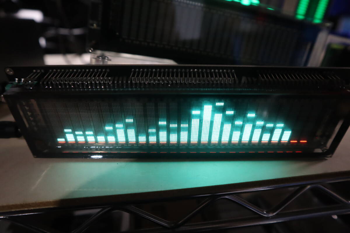 オーディオスペアナメーター+VUメーター+OEL表示時計拍卖