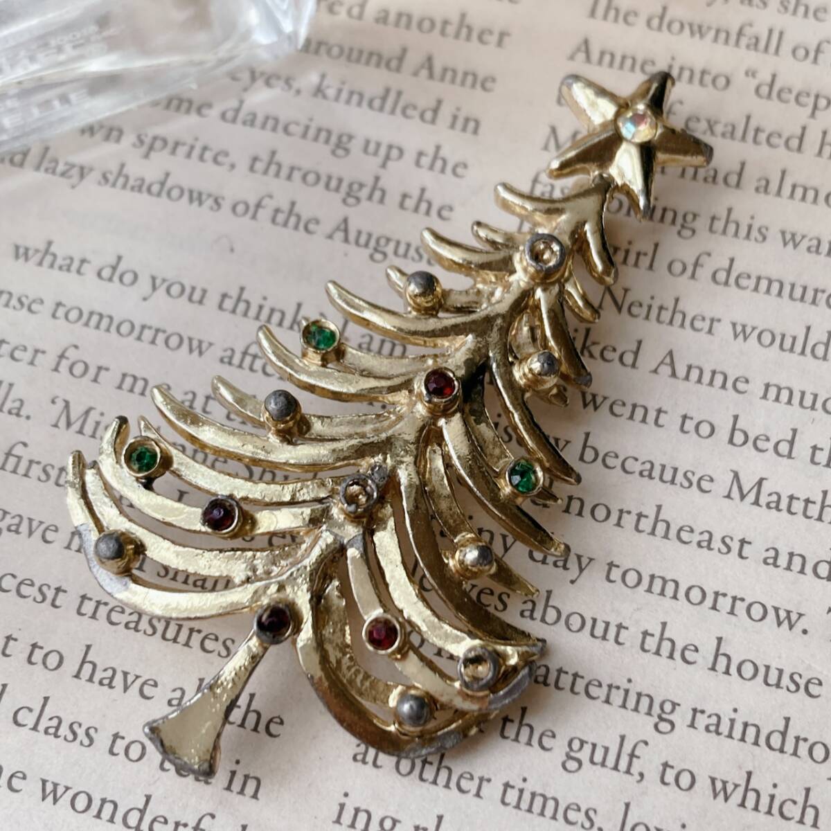 ヴィンテージブローチ ゴールドトーン クリスマスツリー CANCER 欠石あり☆Vintage jewelry accessoriesF0295拍卖