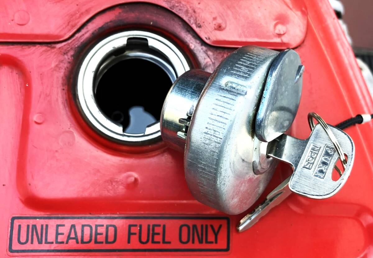 ハンターカブCT110用「キー付燃料タンクキャップ」おまけ付き拍卖