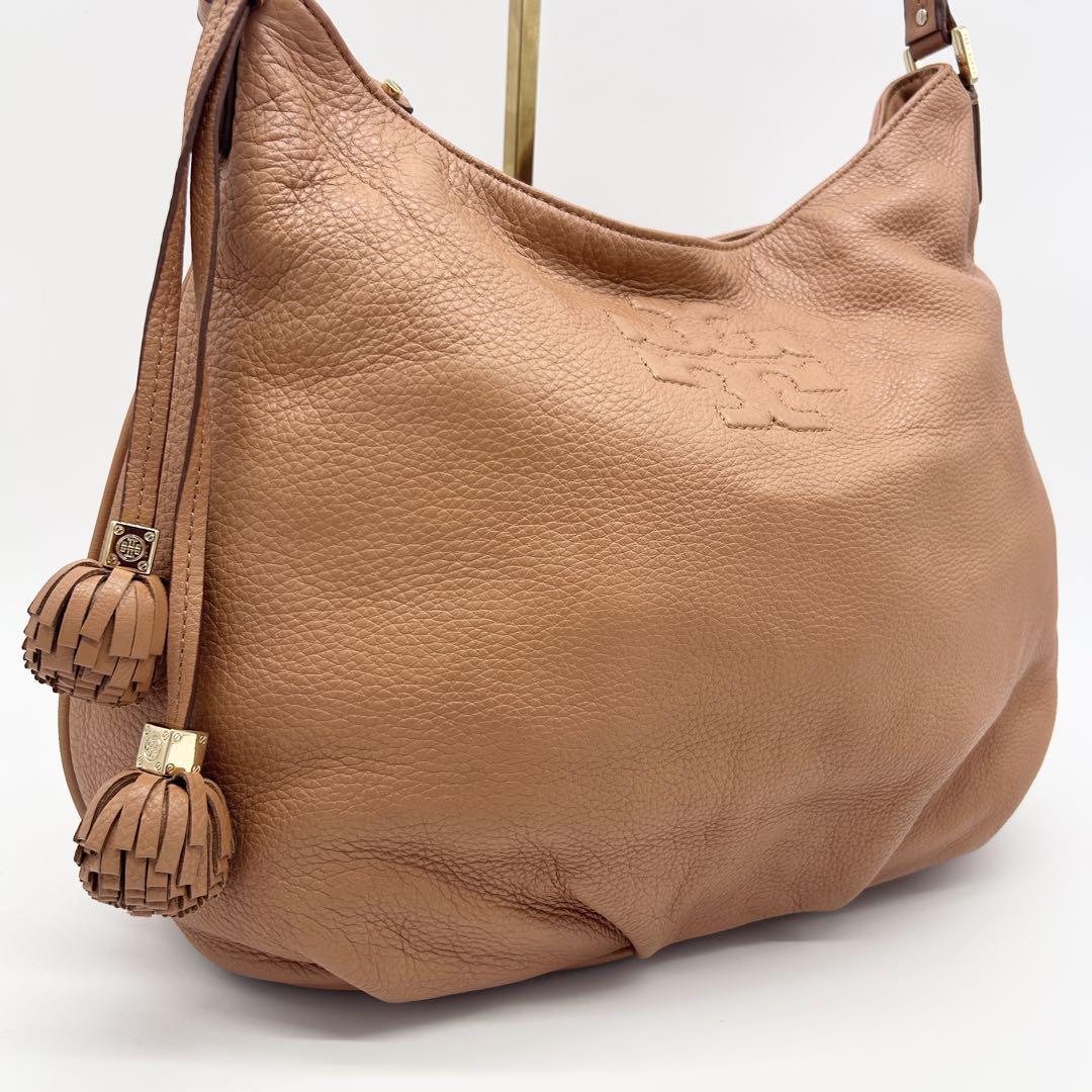 A258 良品 トリーバーチ TORY BURCH トートバッグ 肩掛け シボ革 タッセル エンボスロゴ 大容量 レザー ビジネスバッグ 通勤 ユニセックス拍卖