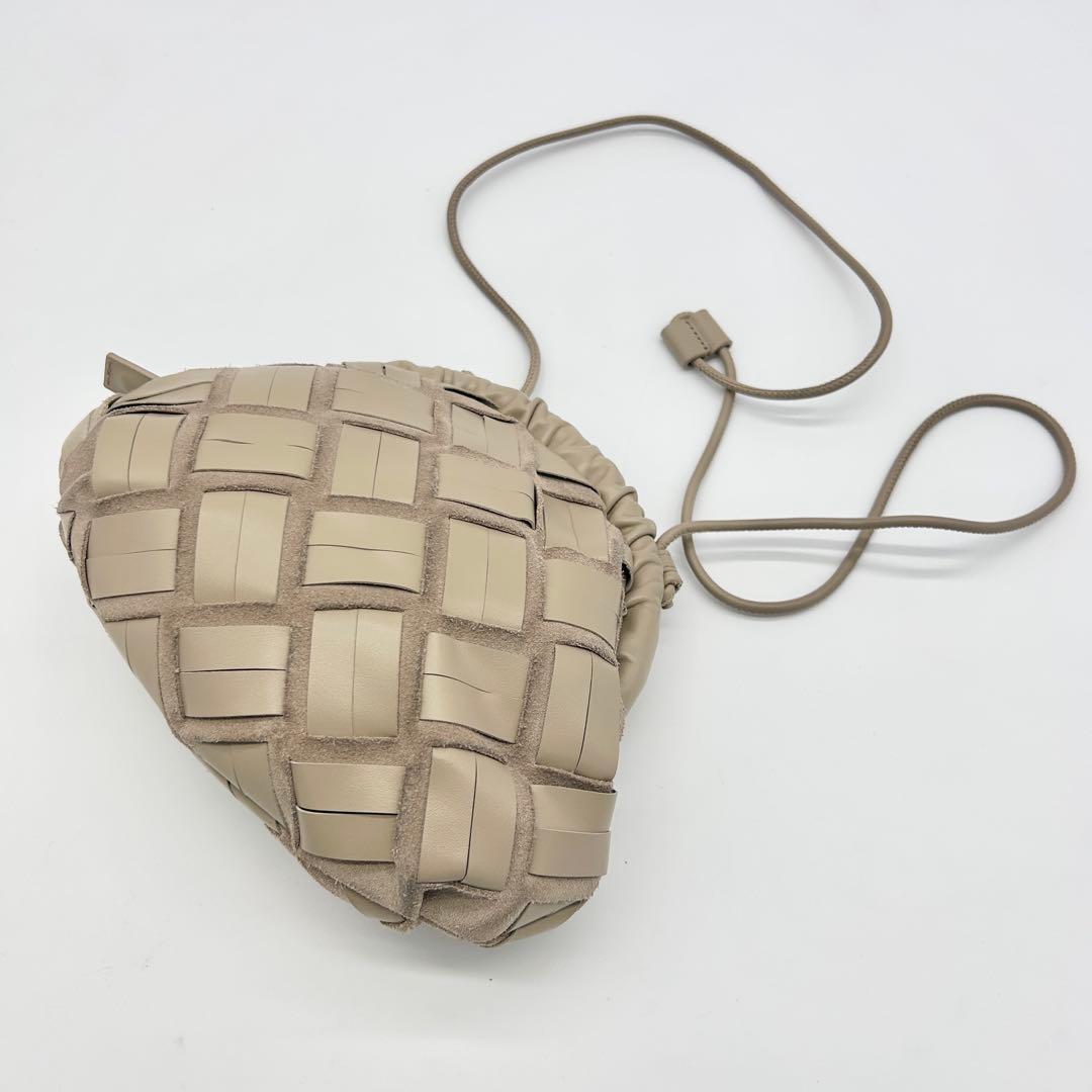 A329【美品】 FURLA ESSENTIAL S CLUTCH フルラ エッセルシャル S がま口 ショルダーバッグ ベージュ系 レザー 本革 クロスボディ ミニ拍卖