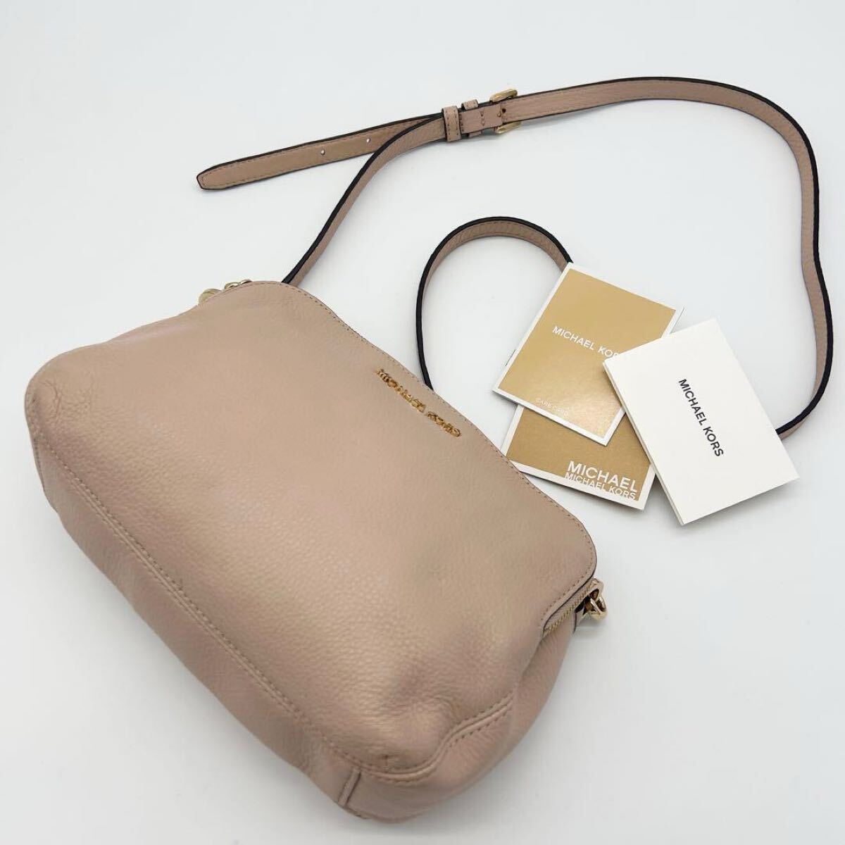 A618【美品】マイケルコース MICHAEL KORS ショルダーバッグ カメラバッグ レザー 3層 オールレザー ベージュ系 クロスボディ拍卖