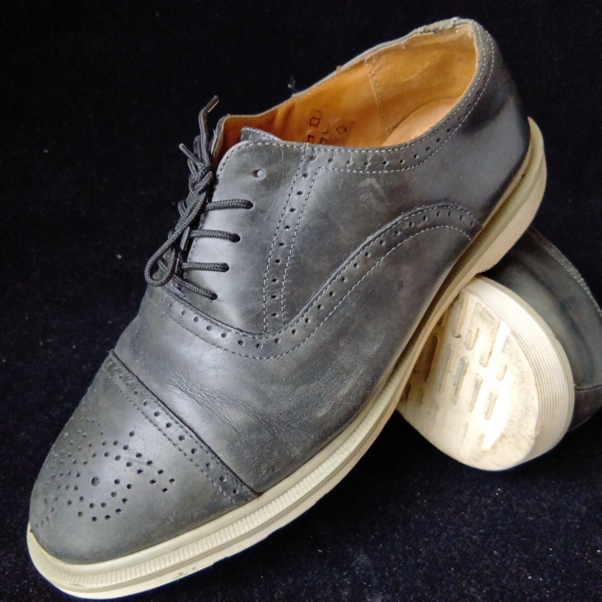 最終値下げ価格!今週までの出品!早い者勝ち!ドクターマーチン★Dr.martens★黒★UK7★26㌢★ 革靴ほ レザーシューズ★ビジネス/にも拍卖