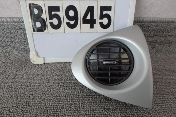 ★ムーヴラテL550S☆助手席エアコン吹き出口(B5945)拍卖