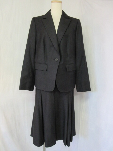 789 バーバリーロンドン 三陽商会 黒色 スカートスーツ FC152-680-08 大きいサイズ 44サイズ拍卖