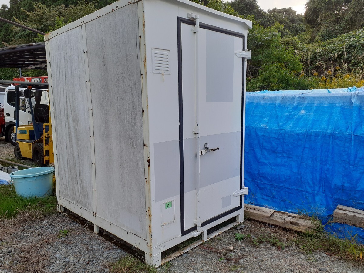 A福島発 フォークリフトで移動可能 南京錠で施錠可能 車庫アルミバン  中古コンテナ 物置 自転車置き場 バイクガレージ 資材置場拍卖