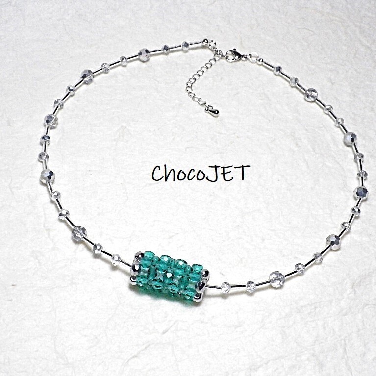 チェコグリーンビーズ・シリンダーネックレス・チョーカー 緑色 銀色円柱型 拍卖