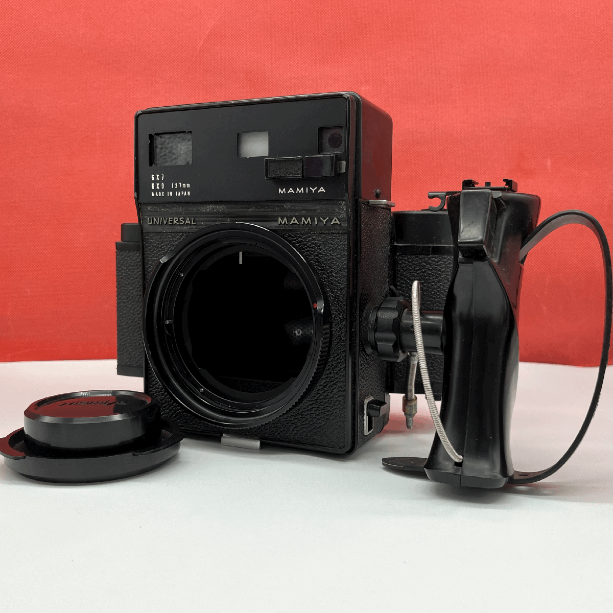 ☆32 MAMIYA UNIVERSAL 中判フィルムカメラ ボディ 1円スタート マミヤ拍卖