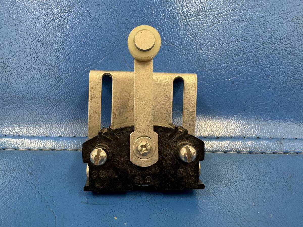 National 松下電工 引き戸スイッチ/リミットスイッチ 1A 25V ローラー付アーム 倉庫保管品 ジャンク扱い拍卖