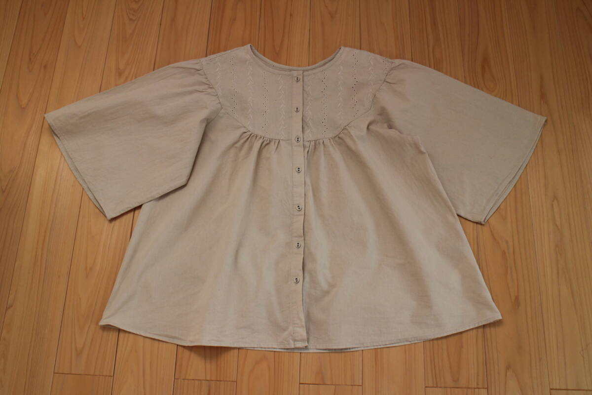 【賢くおしゃれ♪】少々難有*Samansa Mos2サマンサモスモス*普段着に♪ナチュルガーリーボタニカル刺繍ふんわりチュニックfreesizeベージュ拍卖