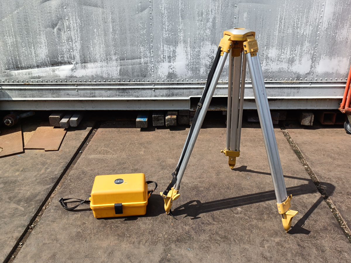 埼玉川越発★805 TOPCON AT-G5 オートレベル 三脚付き 中古 動作未確認 売切★拍卖