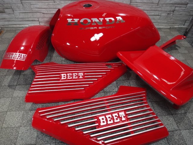 ●新品未使用部品【CBX400F】 赤ソリッドカラー外装セット美品 ●拍卖