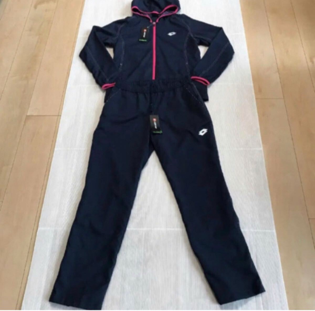 送料無料 新品 lotto レディース ウインドジャケット&パンツセット O 紺拍卖