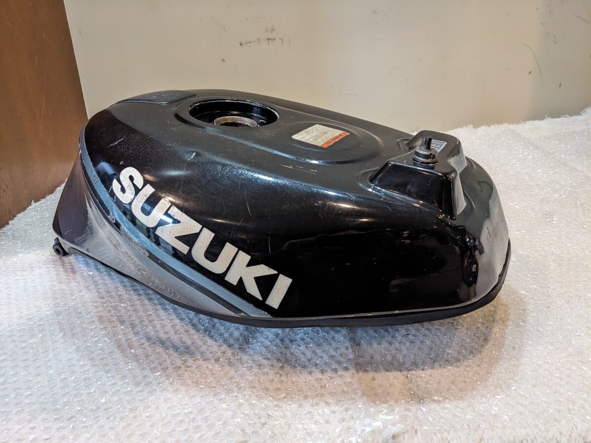 SUZUKI GSX-R1100 純正ガソリンタンク拍卖