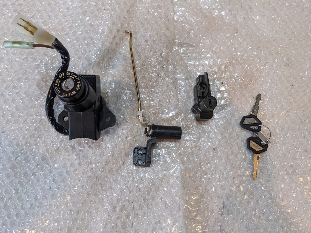 Kawasaki ゼファー400 (C5〜C7) 純正イグニッションキーセット拍卖