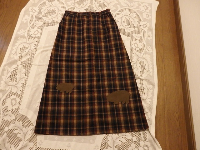【超美品】★ドラッグストアーズ チェック柄 アップリケ付きロングスカート★拍卖