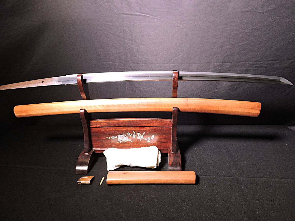 聖代刀匠(貴品の列)最上大業物横綱格 肥後住忠利【隈部忠利】、長さ:62.8cm、元幅:約3.38cm、元重:約8.0mm拍卖