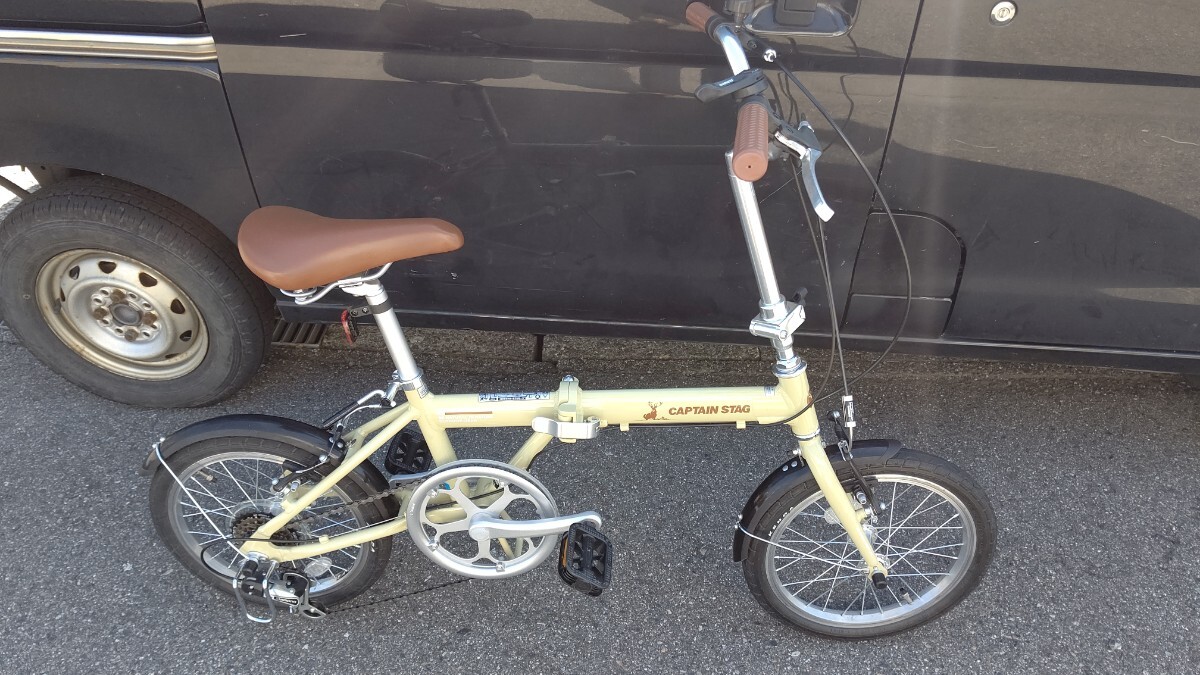 【美品】 CAPTAIN STAG/キャプテンスタッグ 6段シフト 折りたたみ自転車 AL-FDB166 YG-1229 ラテ 16インチ拍卖
