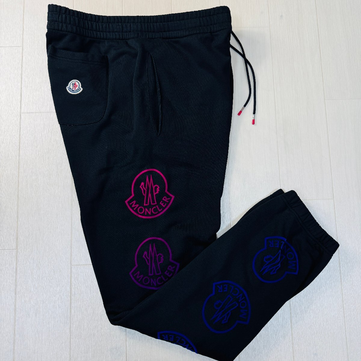 未使用に近い/XXL~相当★モンクレール MONCLER デカロゴ グラデーション スエット イージーパンツ ジョガーパンツ SWEATPANT メンズ 黒拍卖
