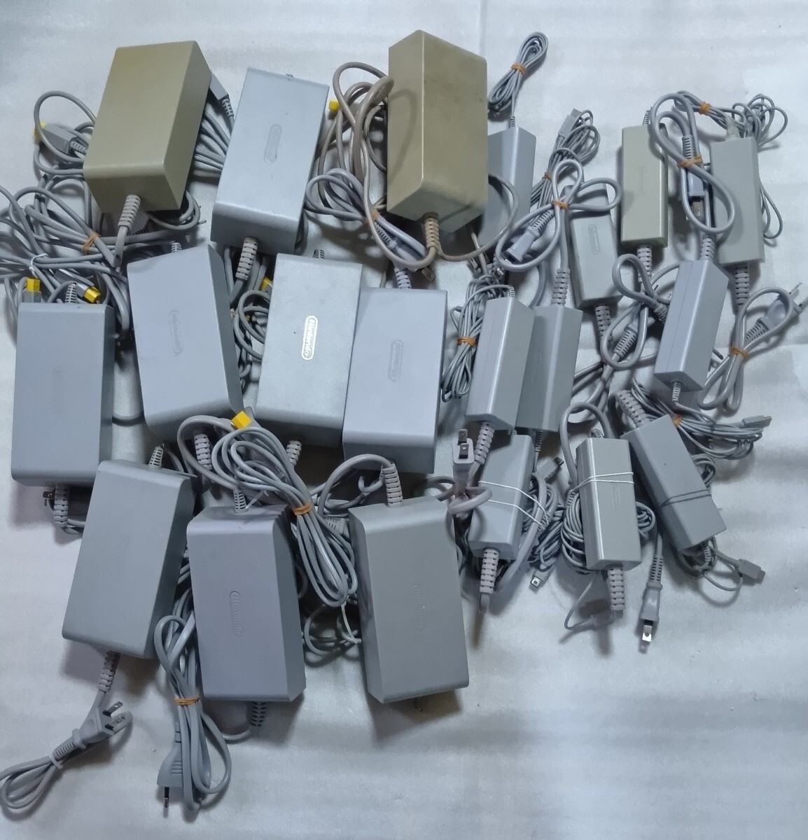 Nintendo WiiU ゲームパッド用 本体用 純正 ACアダプター 20個セット 任天堂 ジャンク 拍卖