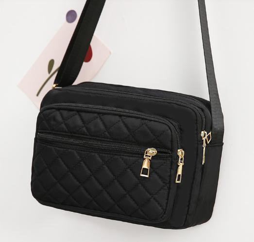 キルティング ショルダーバッグ ナイロン 斜めがけ 軽量 大容量 ブラック拍卖