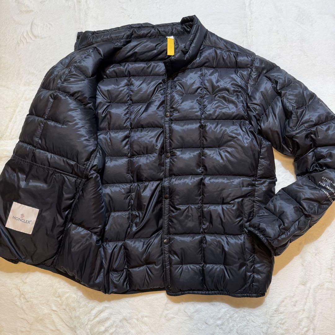 【美品】モンクレール フラグメント コラボ ダウンジャケット サイズ4拍卖