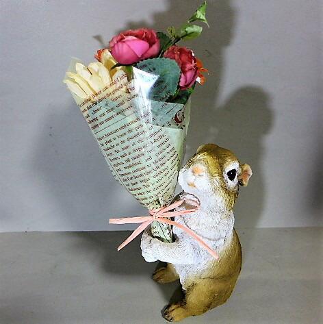 うさぎの置物 ウサギ プレゼントラビットBR 8412-02 花束 ギフト CT触媒加工 防汚 抗菌 消臭 兎 ガーデンオブジェ拍卖