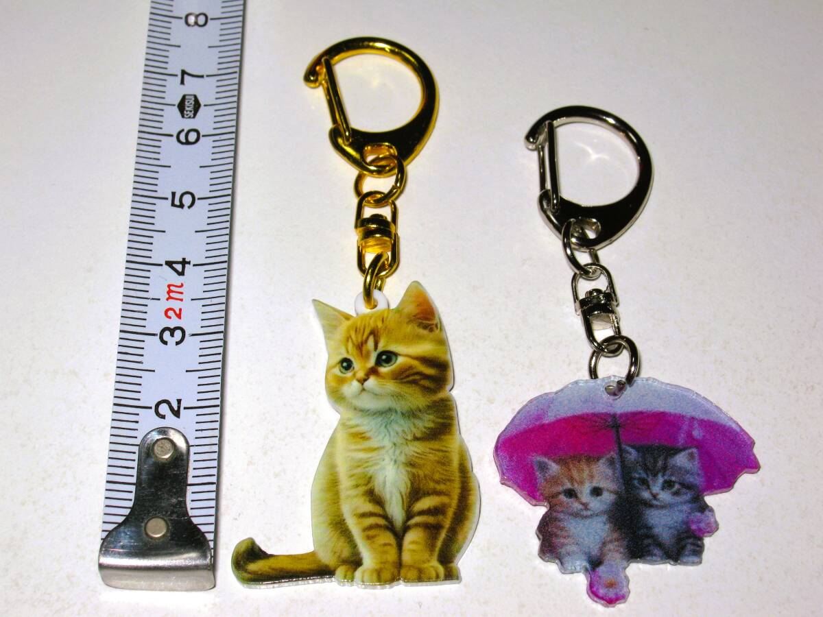 【にゃんこ アクリルキーホルダー 2個 D】ねこ 猫 子猫 傘 可愛い かわいい アクセサリー レディース メンズ バッグチャーム キーリング拍卖