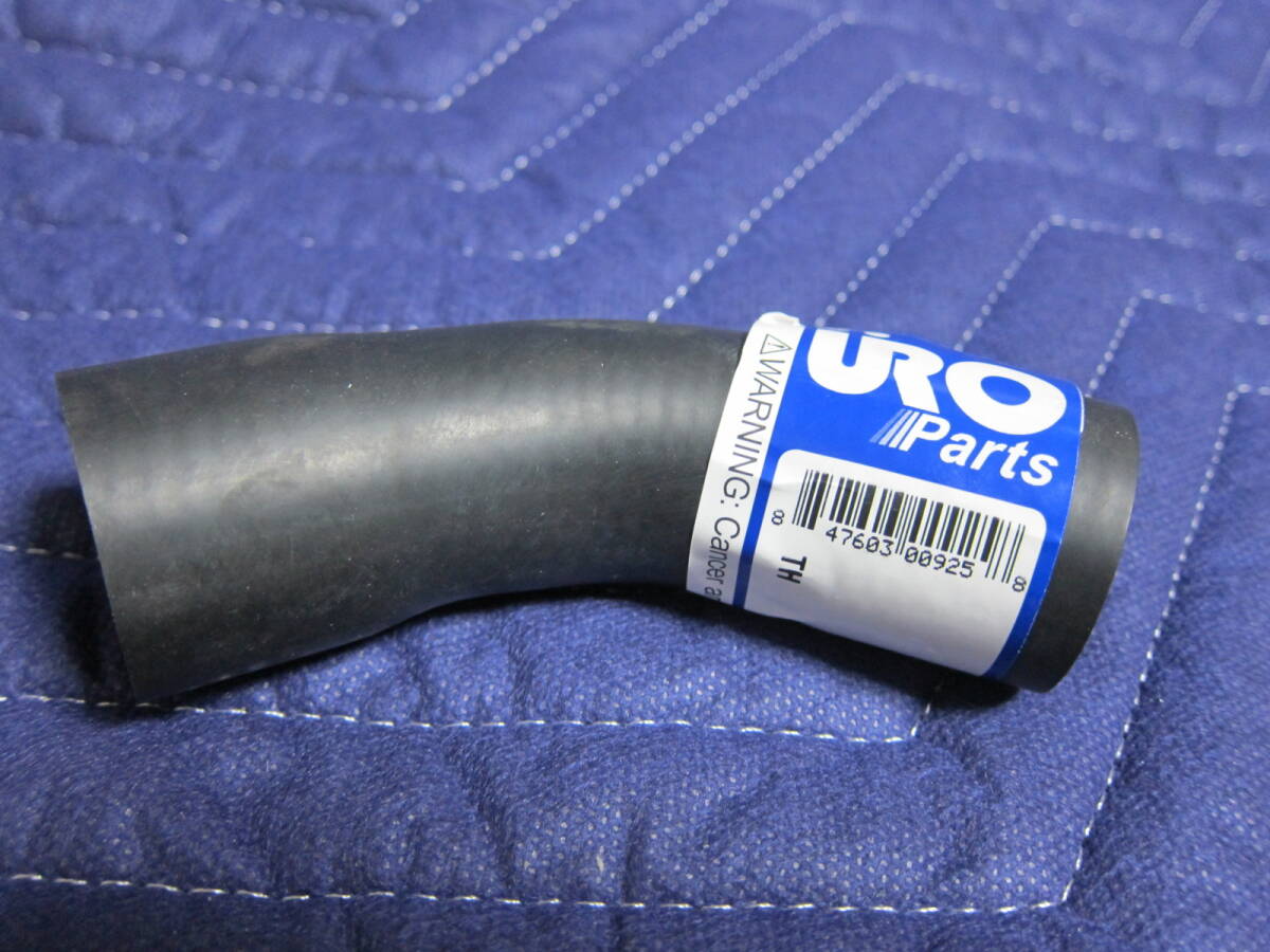 未使用品 ベンツ W124 E220 URO製 ウォーターポンプ ホース M111 4気筒 E220T セダン/ワゴン S124拍卖