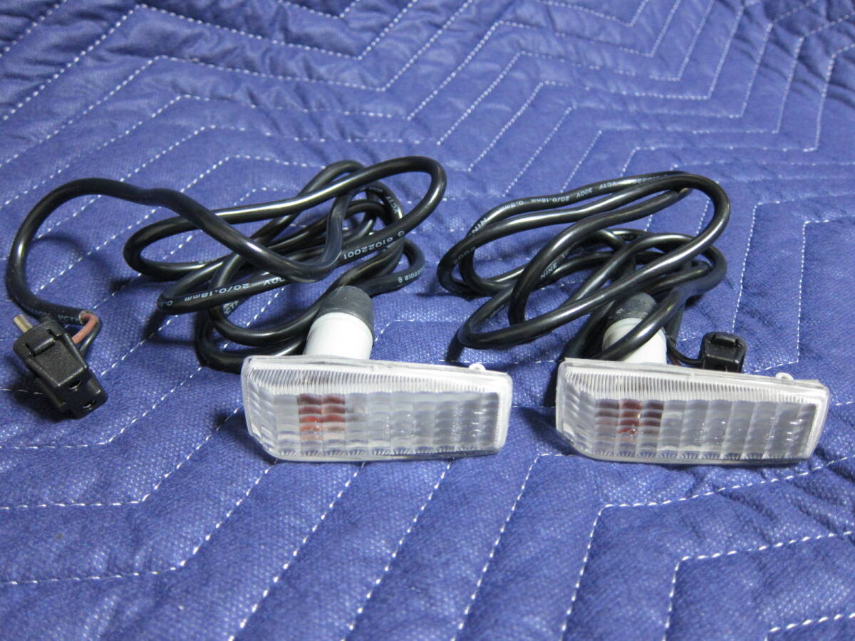 未使用品 ベンツ W124 クリア サイドマーカー ハーネス付 左右2個セット 社外品 サイドウインカー 配線 電球 付き拍卖
