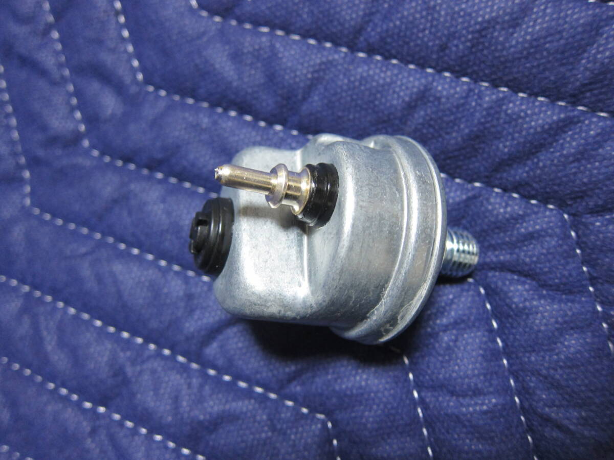 ベンツ W124 VDO製 エンジン オイルプレッシャーセンサー 圧力センサー 油圧センサー E500E400E320E280E220拍卖