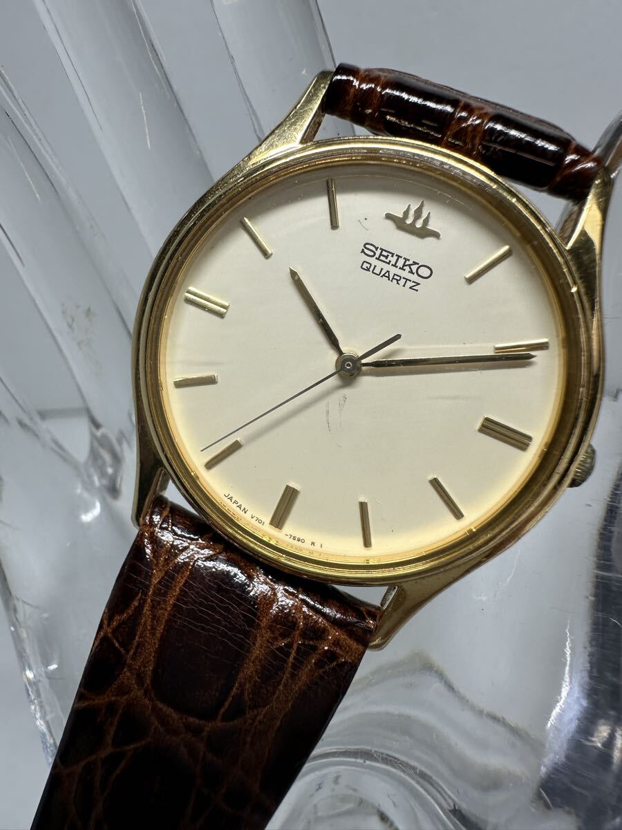 【 SEIKO】 腕時計 クオーツ V701-7020 中古品 稼動品 電池交換済み拍卖