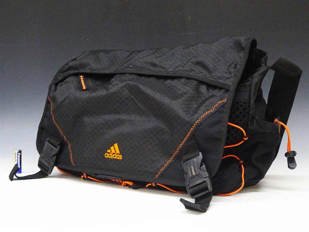 ◆(TH) ◎ adidas アディダス メッセンジャーバッグ ショルダーバッグ 約30cm×約38cm×約14cm 斜め掛け バッグ 鞄 カバン 旅行 部活 拍卖