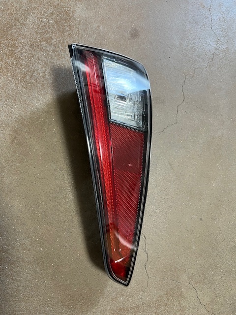 A026 ZVW50 ZVW51 ZVW55 プリウス 前期 LED テールライト レンズ 右 81580-47021 B拍卖