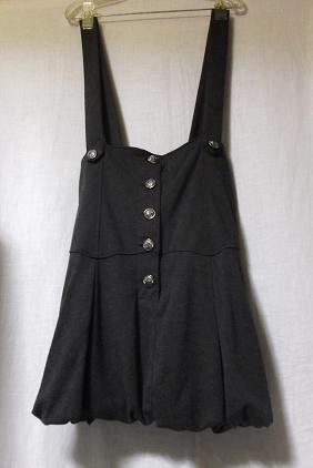 ◎ 《 美 品 》・ 『 素敵な スタイルの肩紐付きオーバーオールワンピ ・ 裾はふくらみバルーンです。 』/拍卖