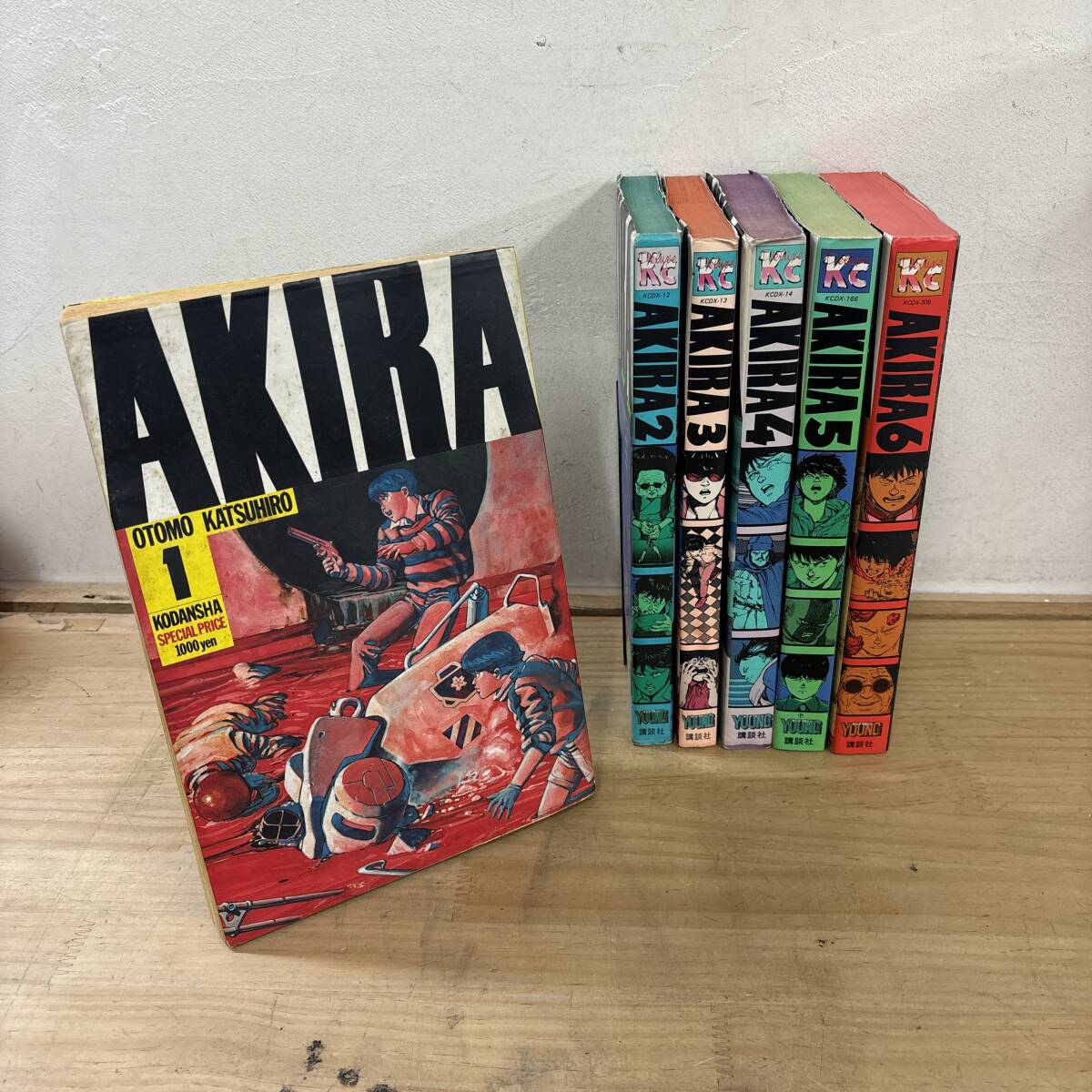 M41♪『AKIRA 全6巻完結セット』全初版 6冊 まとめ売り 大友克洋 講談社 ネオ トーキョー バイク SF作品 第三次世界大戦 アキラ 250101拍卖