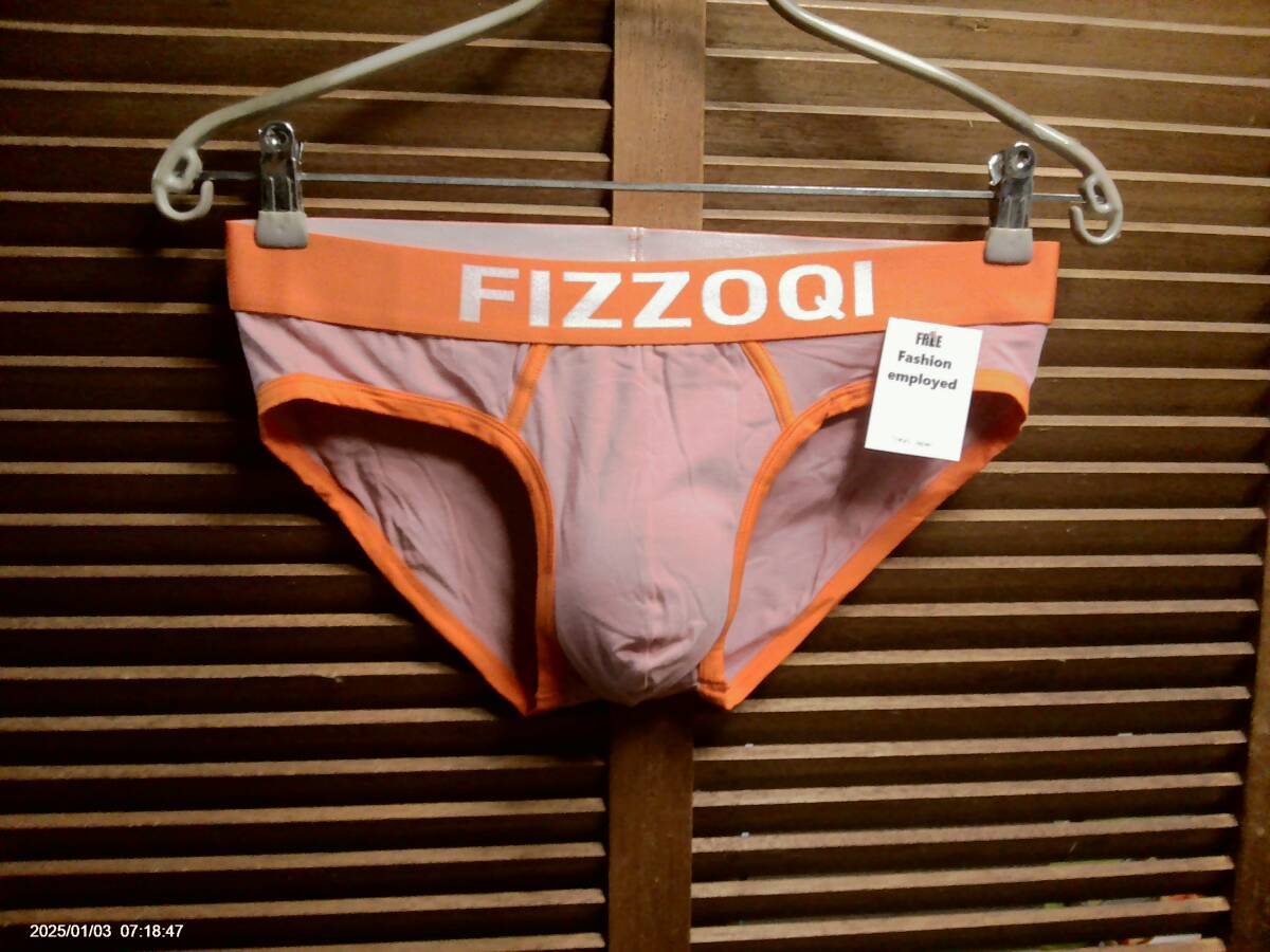 J060 直輸入 FIZZOQI メンズ スポーツ/フィットネス3Dポーチビキニ L チェリー拍卖
