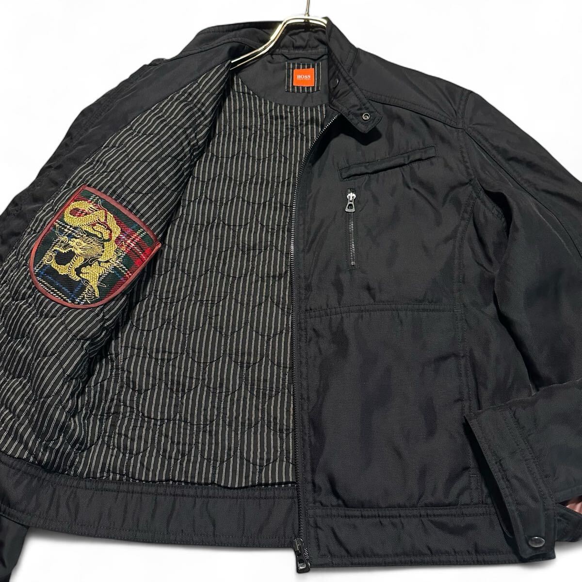 美品 超希少XL ヒューゴボス 龍刺繍 ブルゾン ジャケット ジップアップ 裏地キルティング アウター メンズ 50 LL ブラック 黒 HUGO BOSS拍卖