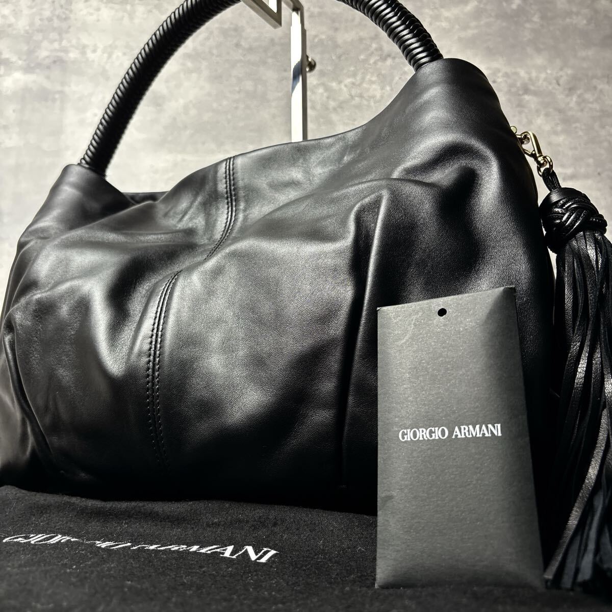 《現行近/未使用級》 GIORGIO ARMANI ジョルジオアルマーニ ワンショルダー ホーボー ハンド トート タッセル レザー 本革 ブラック拍卖