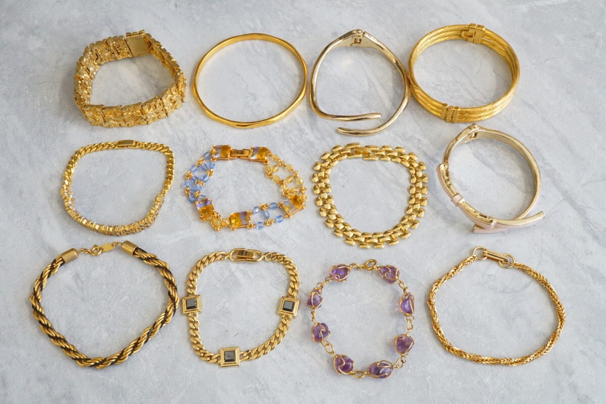 C734 海外製含む ゴールドカラー ブレスレット バングル 腕輪 ヴィンテージ アクセサリー 大量 セット まとめて おまとめ まとめ売り拍卖