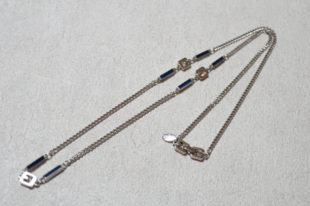 133 GIVENCHY/ジバンシィ 海外製 ブランド シルバーカラー ヴィンテージ ネックレス ペンダント アクセサリー アンティーク 首飾り 装飾品拍卖